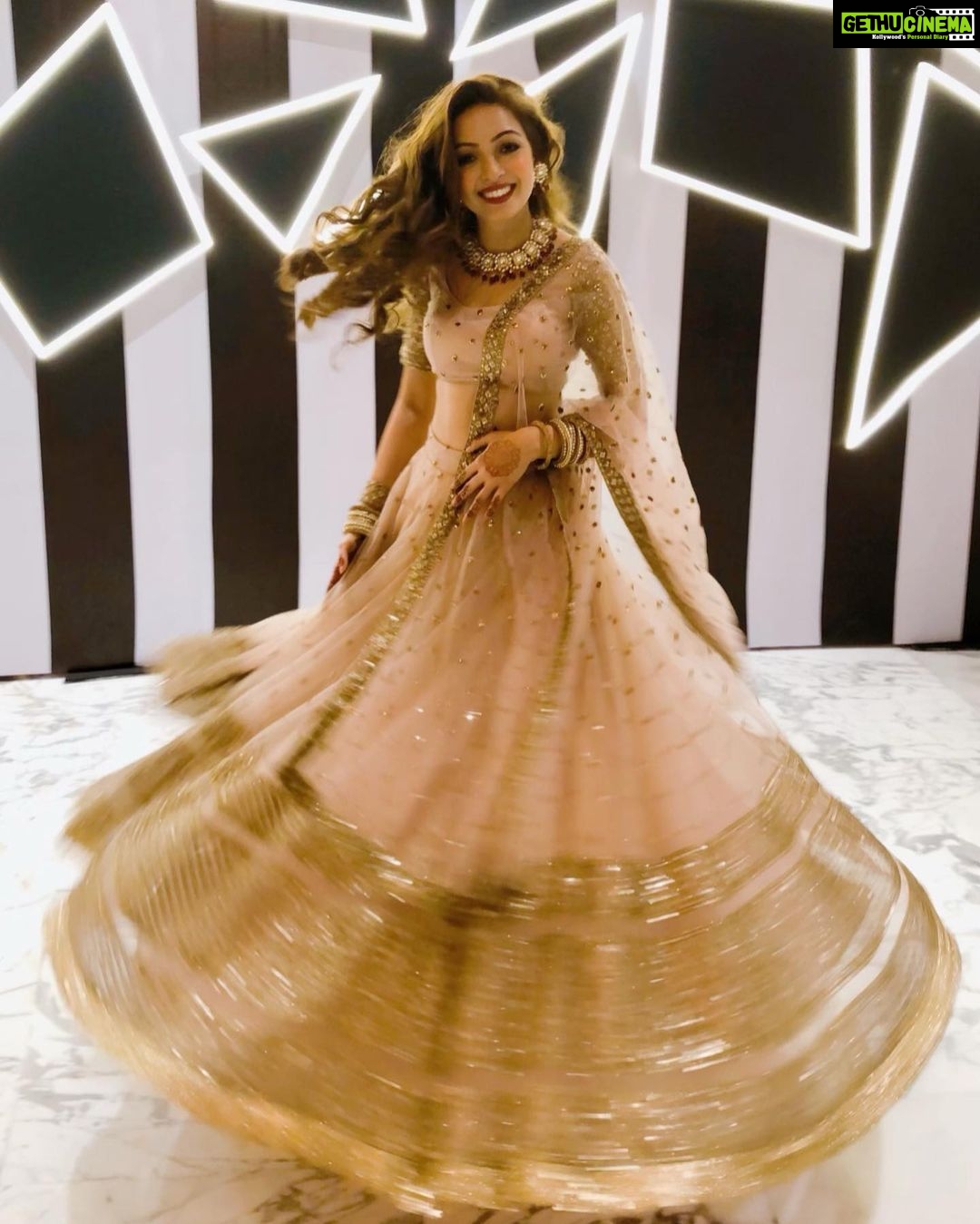 Pooja Salvi Instagram - ✨ #sangeetnight #krishwedsneha