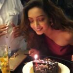 Pooja Salvi Instagram - Another pre-birthday celebration🎉🎊🎈🎁🎂 #feelingloved #birthdayweek #friendsforlife