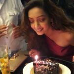 Pooja Salvi Instagram – Another pre-birthday celebration🎉🎊🎈🎁🎂
#feelingloved #birthdayweek #friendsforlife