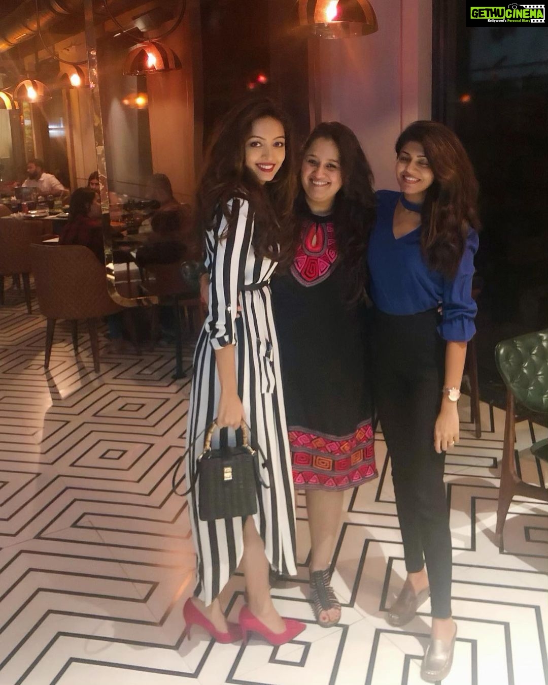 Pooja Salvi Instagram - 🙈🙉🙊 #friendsforlife #chaddibuddies
