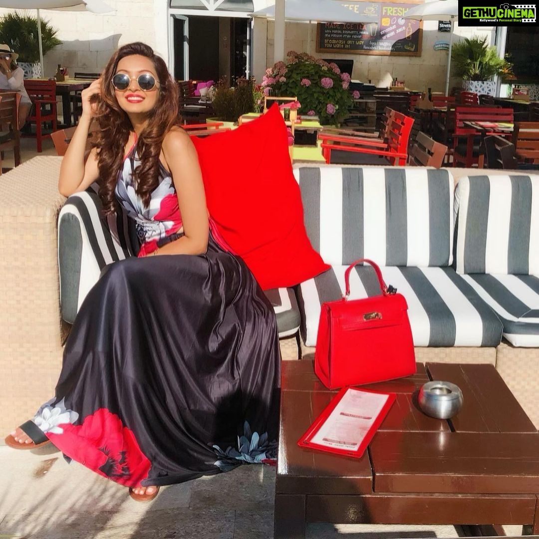 Pooja Salvi Instagram - I write to create RED🔴 in a world that often appears BLACK⚫️ and WHITE⚪️..... Hvar Town, Hvar Island, Croatia