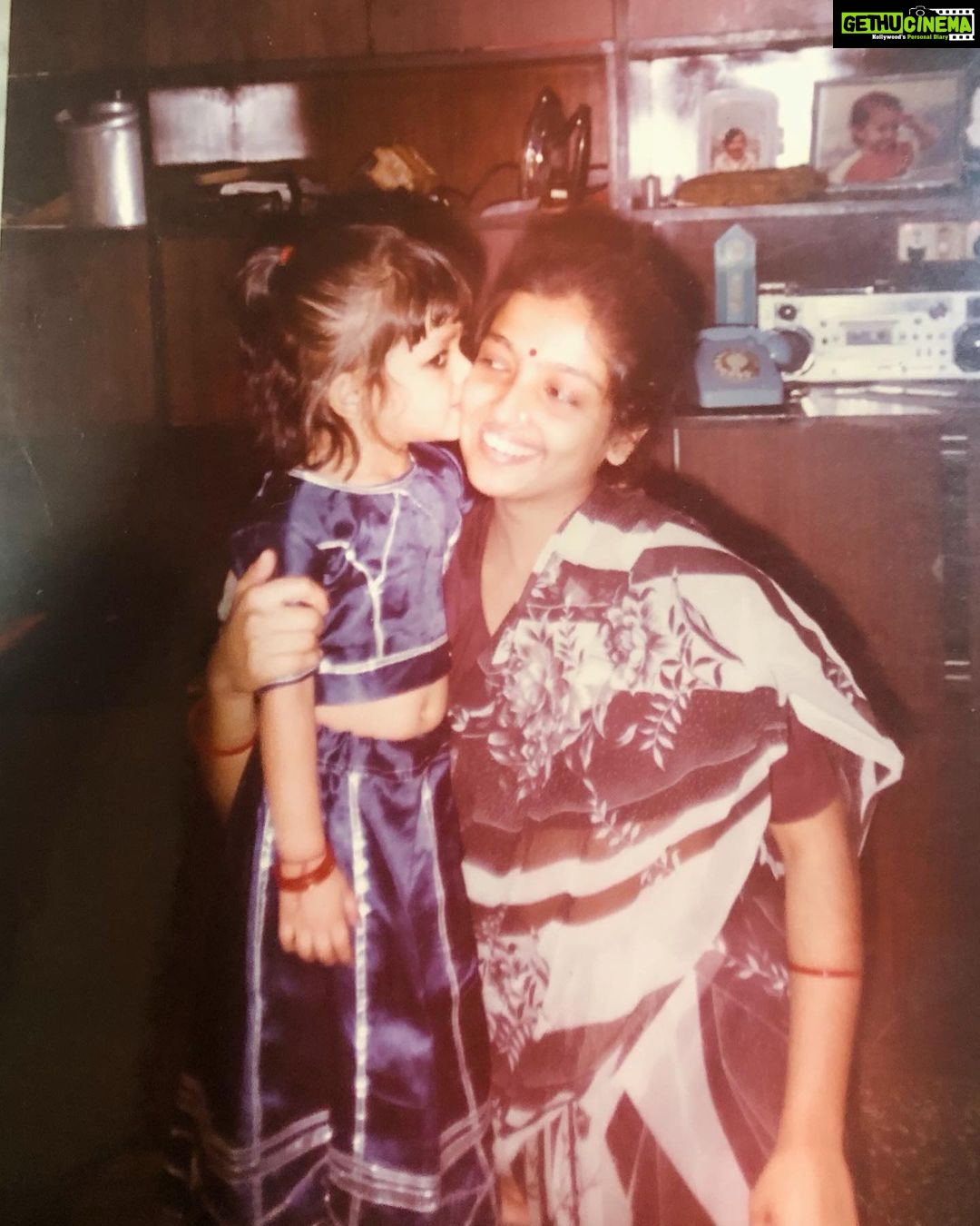 Pooja Salvi Instagram - MAA❤️ #happymothersday #loveyoutothemoonandback