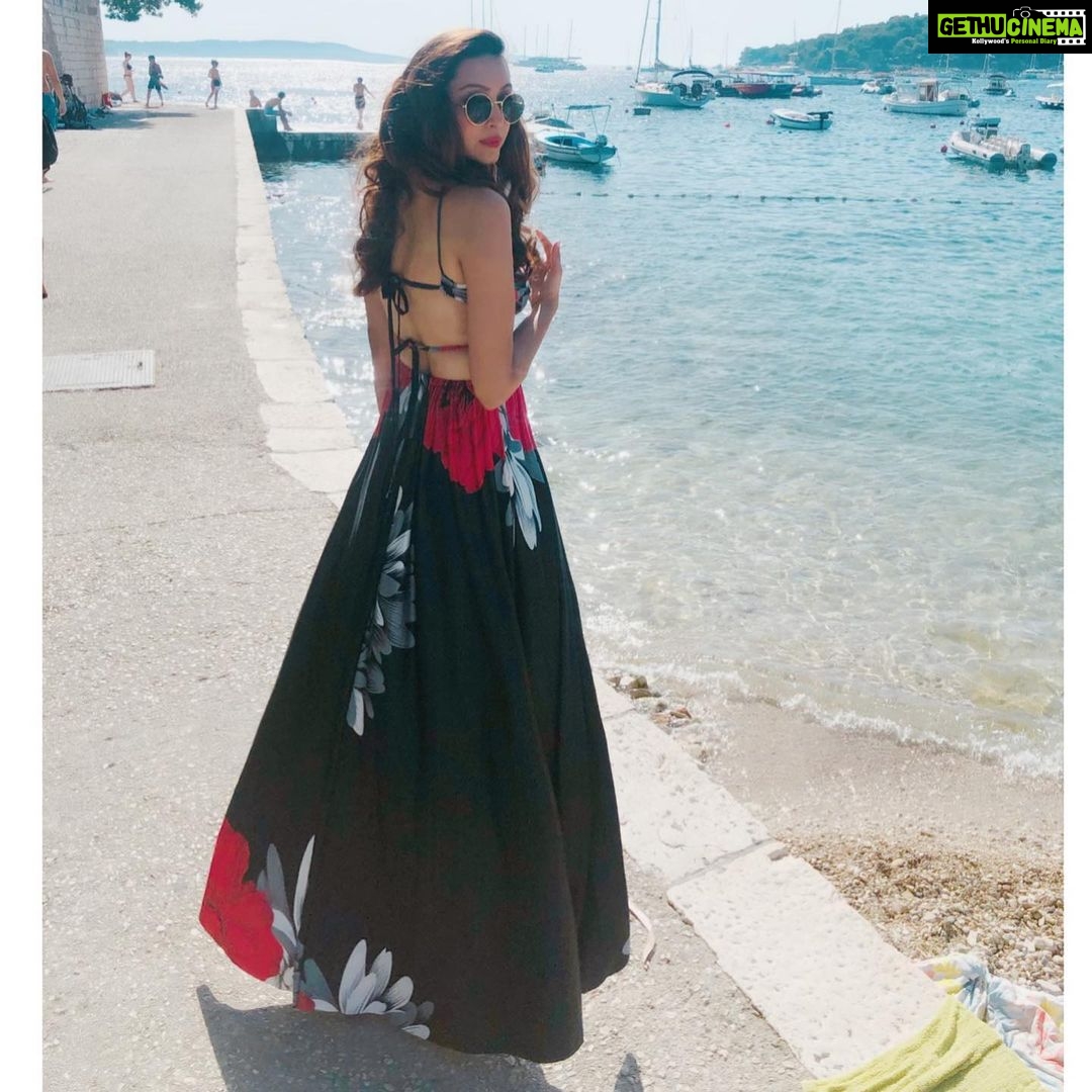 Pooja Salvi Instagram - I write to create RED🔴 in a world that often appears BLACK⚫️ and WHITE⚪️..... Hvar Town, Hvar Island, Croatia