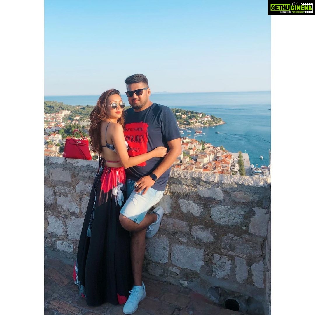Pooja Salvi Instagram - I write to create RED🔴 in a world that often appears BLACK⚫️ and WHITE⚪️..... Hvar Town, Hvar Island, Croatia