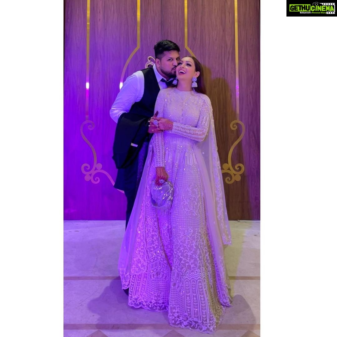 Pooja Salvi Instagram - Happy birthday to my better half… well actually my whole❤️ Love you always🤗😘