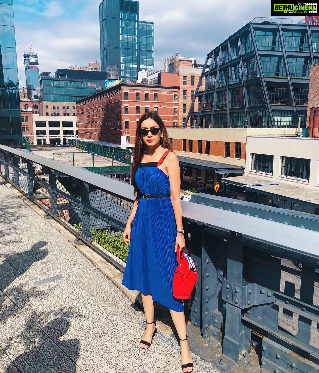 Pooja Salvi Instagram - 🏙 #touristyday #newyork #brooklynbridge #highline