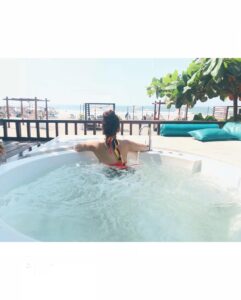 Pooja Salvi Instagram - Mornings be like🌊🏖😎