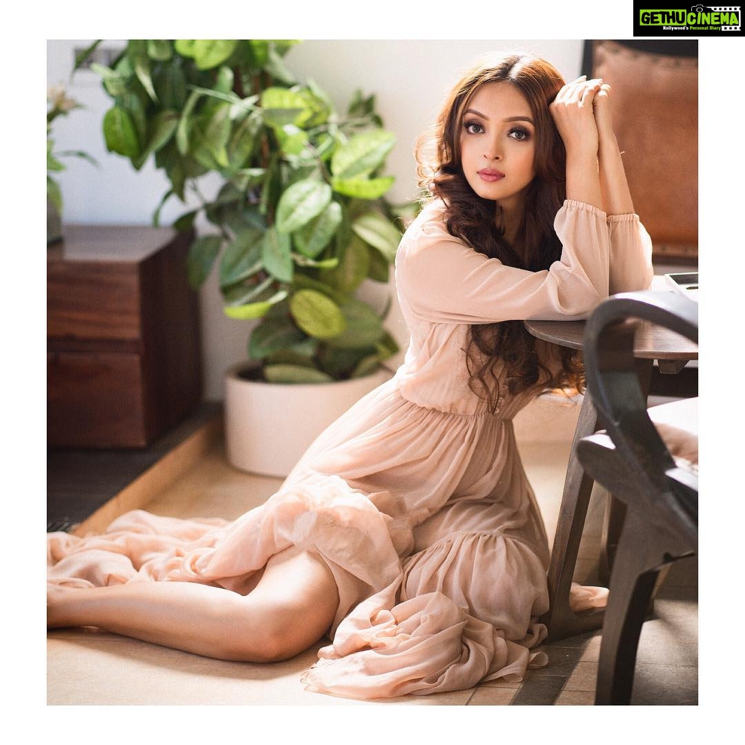 Pooja Salvi Instagram - Just bloom where you're planted💐 #livelovelaugh #stayhappy #lifegoals