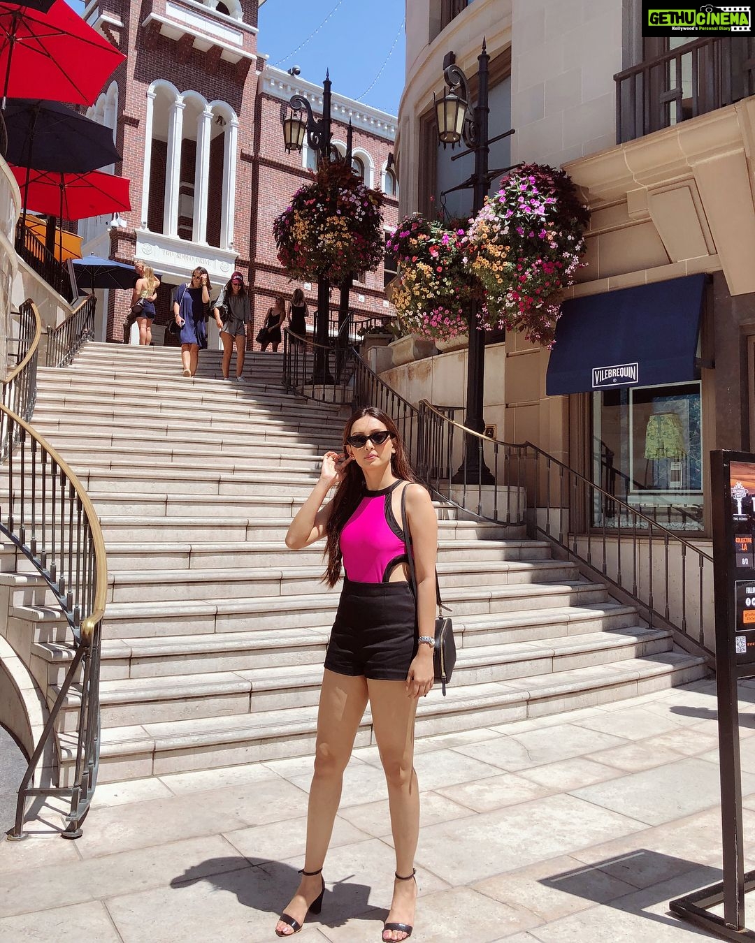 Pooja Salvi Instagram - Rodeo drive 💫 Beverly Hills, California