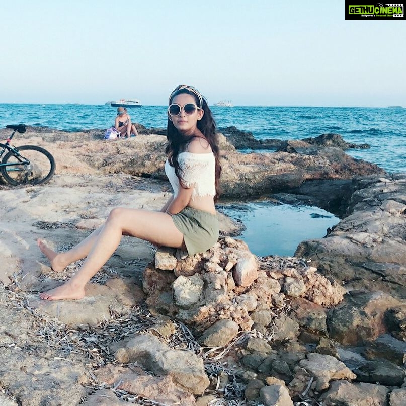 Pooja Salvi Instagram - Ibiza vibes. #beachlover #europediaries Bora Bora Ibiza