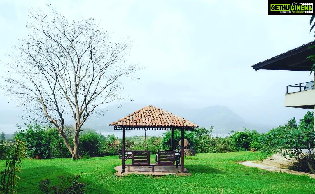 Pooja Salvi Instagram - #mountainview #lakeview #nature #relax #mesmerizing #lovingit Malhar Machi Mountain Resort