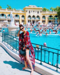 Pooja Salvi Instagram - Sometimes I wish I could go back in time, not to change things, just to feel them once again💃🏼✨❤️
#throwback2019 #budapest #szechenyibaths #virtualtravel