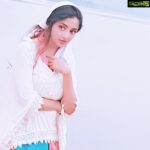 Poonam Kaur Instagram - #beautifulday 🌺🌺🌺