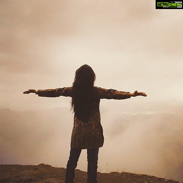 Poonam Kaur Instagram - Morning... sharing some moments... during the shoot of #3dev ... as we went up the mountain to chant 😇😇😇