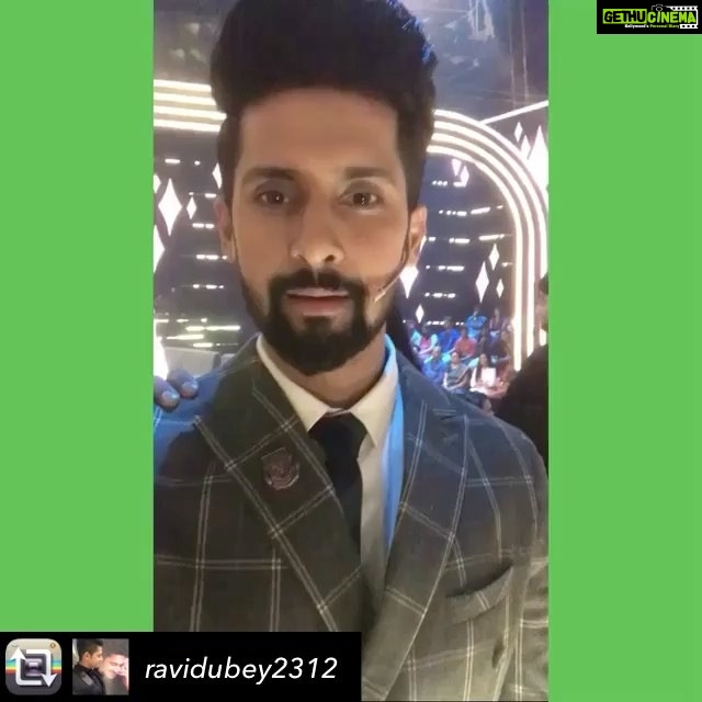 Poonam Kaur Instagram - Bhagwan k aaney ka time hogaya....suna hai jald hi aa rahe hai 😇😇😇😇😇😇 .... bhagwan ji plz jaldi aaiye.... mujhe aapki sacchi zaroorat hai .... mujh yogini ka kya hoga warna ?