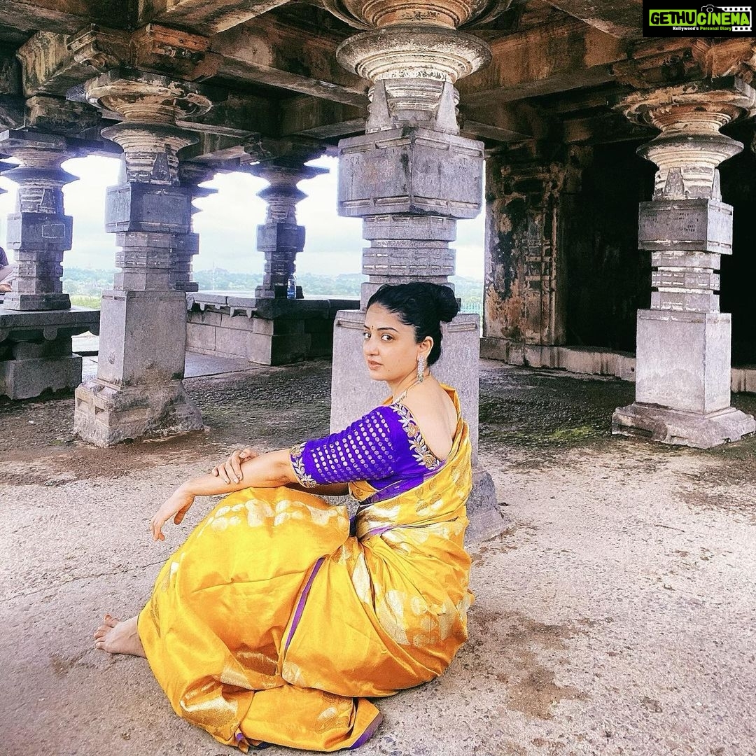 Poonam Kaur - 8K Likes - Most Liked Instagram Photos