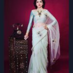 Poonam Kaur Instagram - #queens #malarvikram #poonamkaur #peacock #layers #craft #saaree #patels #vintage #confidence #valour