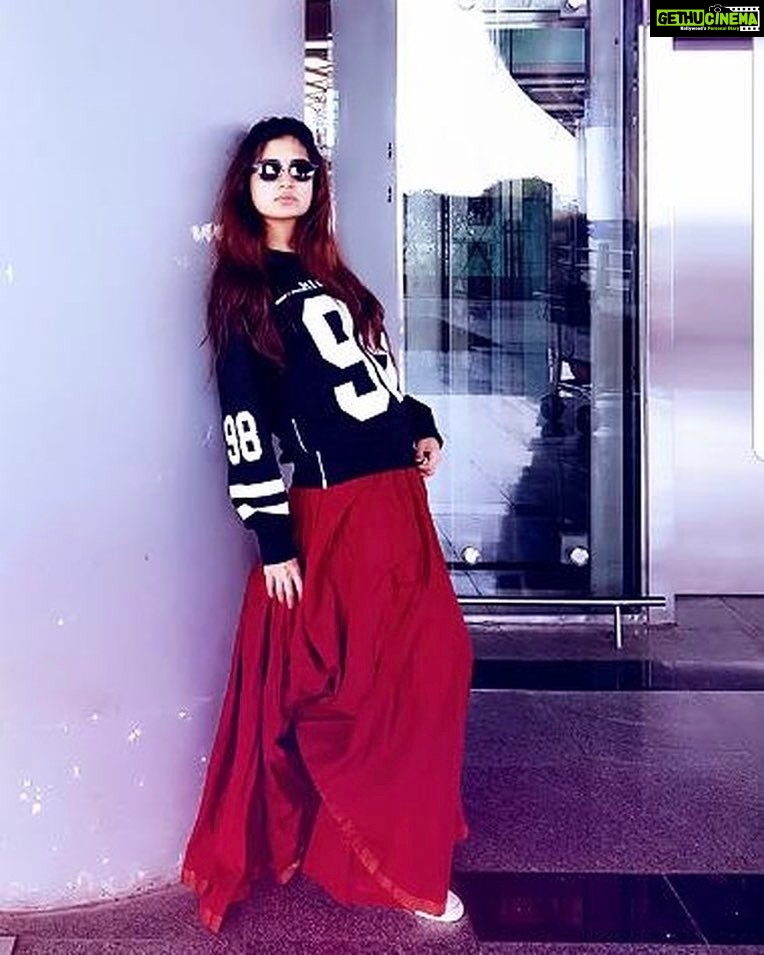Poonam Kaur Instagram - #2018 begins 👑👑👑👑👑