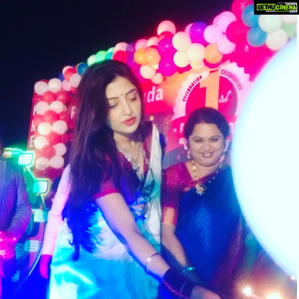 Poonam Kaur Instagram - In ##bengalcottonsaree at an event in #hindupur yesterday #ilovehandlooms