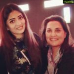 Poonam Kaur Instagram - Kinda women I like I admire I respect #farahmohamed #malalafund #malalayousafzai who raised minimum of 8 billion for girls education #stayinspired