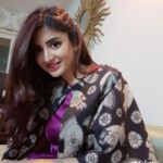 Poonam Kaur Instagram - Thank you lovely @nehal_saraogi for this beautiful outfit and also styling me so well. This kalamkari cape and magenta gown made specially for me. @nehalsaraogiofficial#kalamkari #cape #poonamkaur