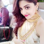 Poonam Kaur Instagram - All that glitters in this one is certainly gold 😘❤️️😇