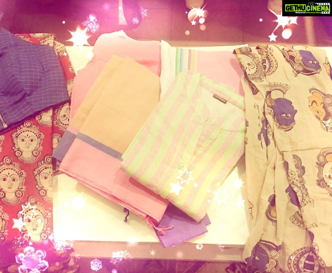 Poonam Kaur Instagram - ❤️❤️❤️❤️❤️ belated birthday gifts ❤️❤️❤️❤️❤️❤️ thank u MV I absolutely love u ... #handlooms