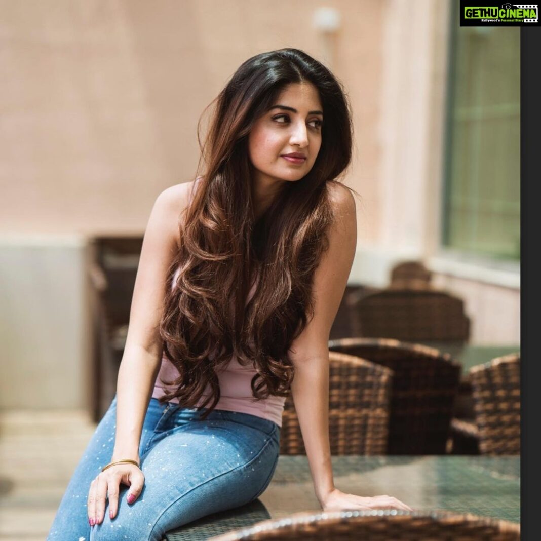 Poonam Kaur Instagram - A woman who opens her heart to love you , when it’s already broken , is braver than any person you will meet . #stevebenson
