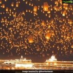 Poonam Kaur Instagram - Nanak naam jahaaj hai. Charhe so uttare paar #gurunanakdevji .....view of #goldentemple on Diwali .....(hukumu rajai chalana Nanak likhiya naal)