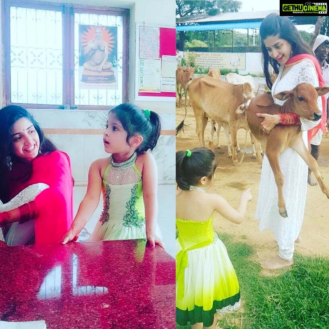 Poonam Kaur Instagram - When she is learning to love â¤ď¸ all kinds of lifes other than her .... purest form of love â¤ď¸ is very child like ... doesn't wanna believe other than what they think is right... probably they are ....đ