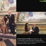 Poonam Kaur Instagram - Visited #westminster #houseofparliament London and took blessings from MP #virendrasharma for the cause #iwearhandloom