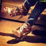 Poonam Kaur Instagram - 👠👠👠👠👠👠 walk in right shoes for a comfortable journey.... choose if u have to stand still with little steps or walk a long path ...😇 #pklove