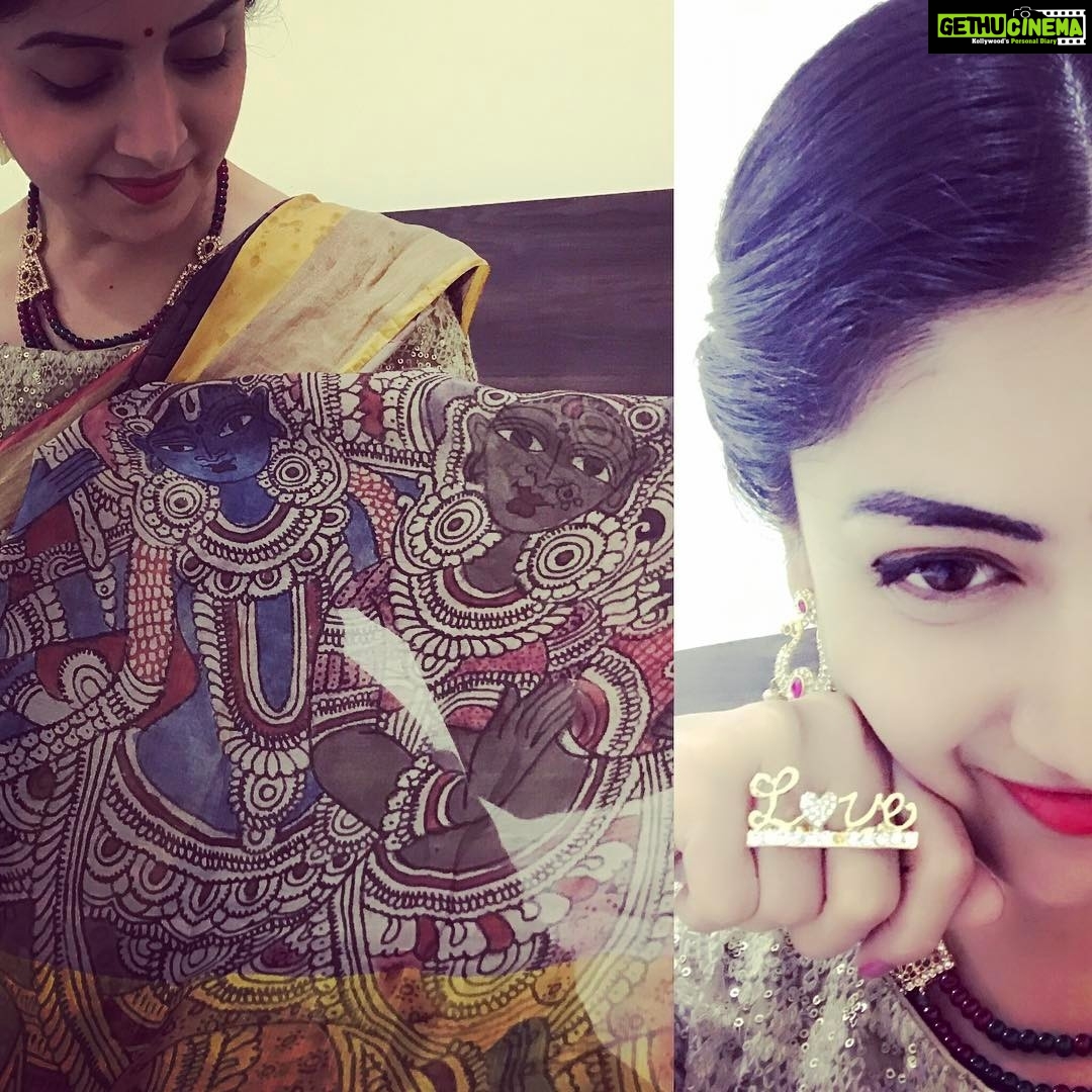 Poonam Kaur Instagram - Radha krishna on this beautiful kalamkari saaree by @singhanias_hyd and the ring which exactly defines it ! #pklove