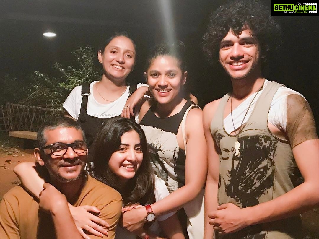 Poonam Kaur Instagram - People I love ❤️!!!! Gurus from adi Shakti #nimmi #vinay #anand .... a place no artist should miss to experience.... very sanctity of art experienced here !!! ❤️