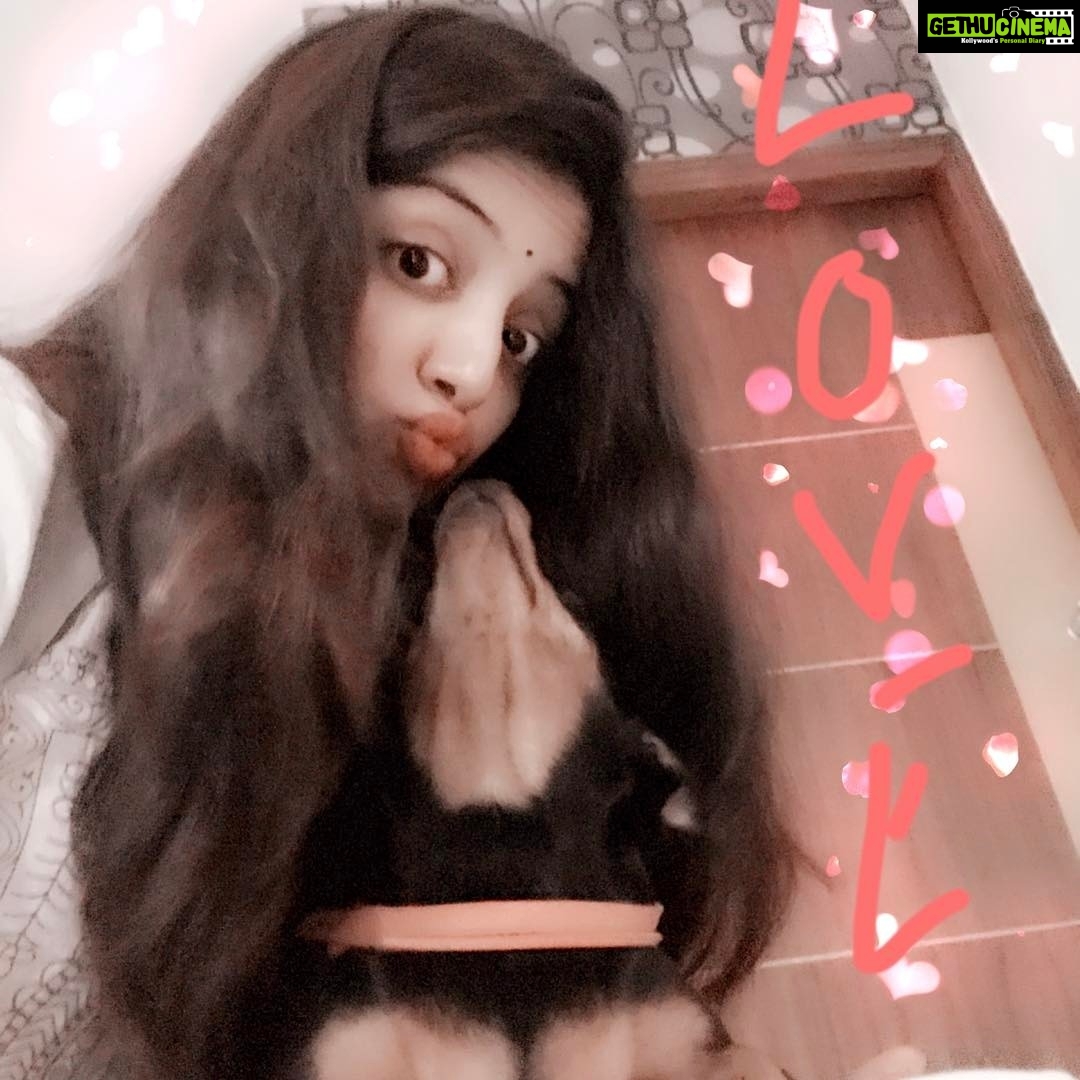 Poonam Kaur Instagram - Happy makar sankranti, bhogi and lohri ❤💐... happily at home 😍😇