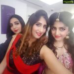 Poonam Kaur Instagram - ❤️❤️❤️❤️❤️#happynewyear2017