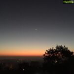 Poonam Kaur Instagram - To b looking at the crescent early in the morning ... It's such beautiful filled with love ... #lovealways #crecentmoon #togetherness❤