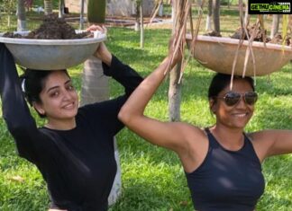 Poonam Kaur Instagram - Working hard for something absolutely amazing ...... #yoginis