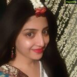 Poonam Kaur Instagram - #nofilters #nomakeup #justredlips #lifeisgood #lifeisbeautiful