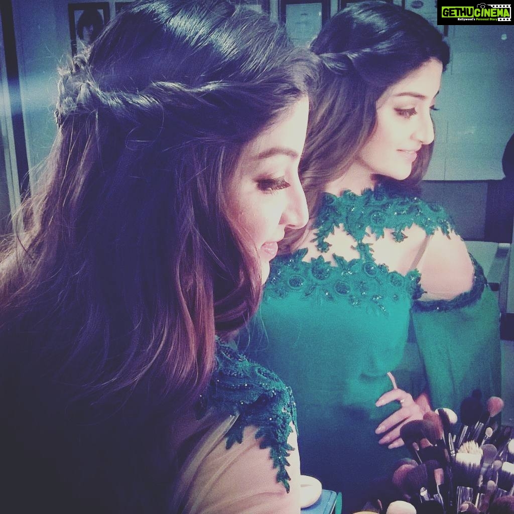 Poonam Kaur Instagram - Make up and hair for #countryclubhyd event by my lovely friend @sachindakoji ....don't feel like removing it till now sachinnnnn....