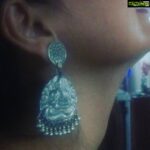 Poonam Kaur Instagram – #templejewellery #lovemyearrings