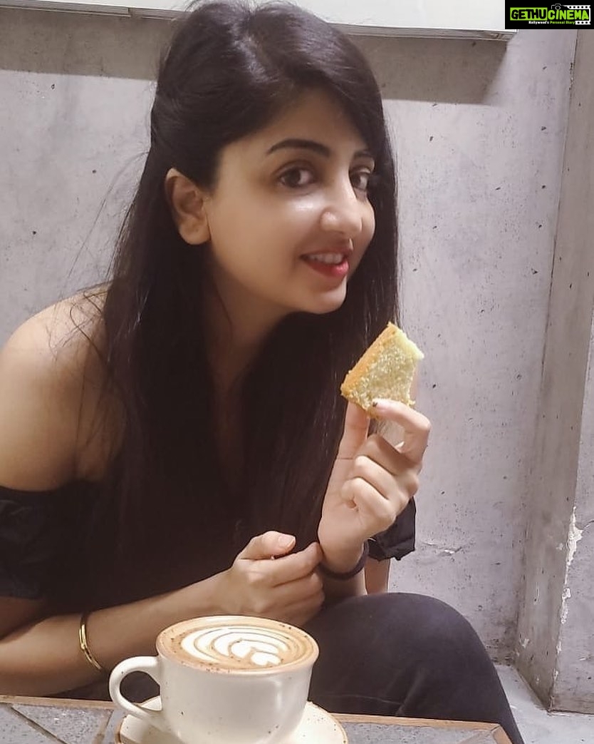Poonam Kaur - 7.9K Likes - Most Liked Instagram Photos