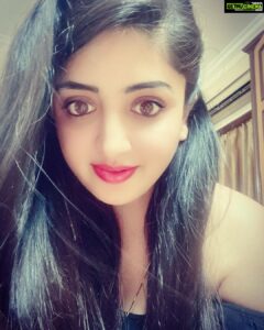 Poonam Kaur Instagram - ❤️🎶❤️ ( little stepping back wards to true self )