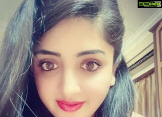 Poonam Kaur Instagram - ❤️🎶❤️ ( little stepping back wards to true self )