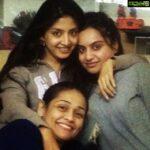 Poonam Kaur Instagram - Meeting friends after years...#priceless #15yrsoffriendship