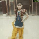 Poonam Kaur Instagram – So here is my niece ready to rock on a Punjabi song !#mynieceisarockstar #maasitime