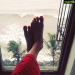 Poonam Kaur Instagram – Feel the waves thru window !#bliss #life #peace