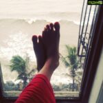 Poonam Kaur Instagram - Feel the waves thru window !#bliss #life #peace