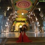 Poonam Kaur Instagram - I just love the Indian culture n heritage ...visited madhurai meenakshi ....bliss!!!
