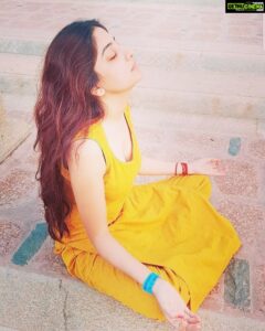 Poonam Kaur Instagram - The truth that you know is not known to anybody ..... the love that you have is unbiased ....perception of you is different with every creature coz the experience with you is absolute unique ..... journey of my own started while experiencing the truth of my own with you .... u drank the poison to save the world n world is yet to understand you ..... you are and you will always be loved .... don’t try n become a human ..... be in the state u have always been in .... strong ... still .... calm ..... #omnamahshivay #repost #handlooms #shiva #adiyogi #unconditionallove